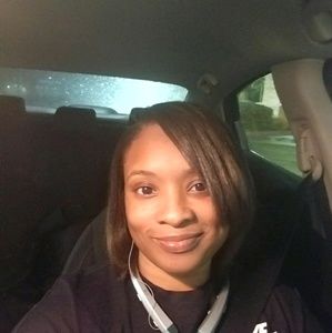 Meet your Posher, Yolanda